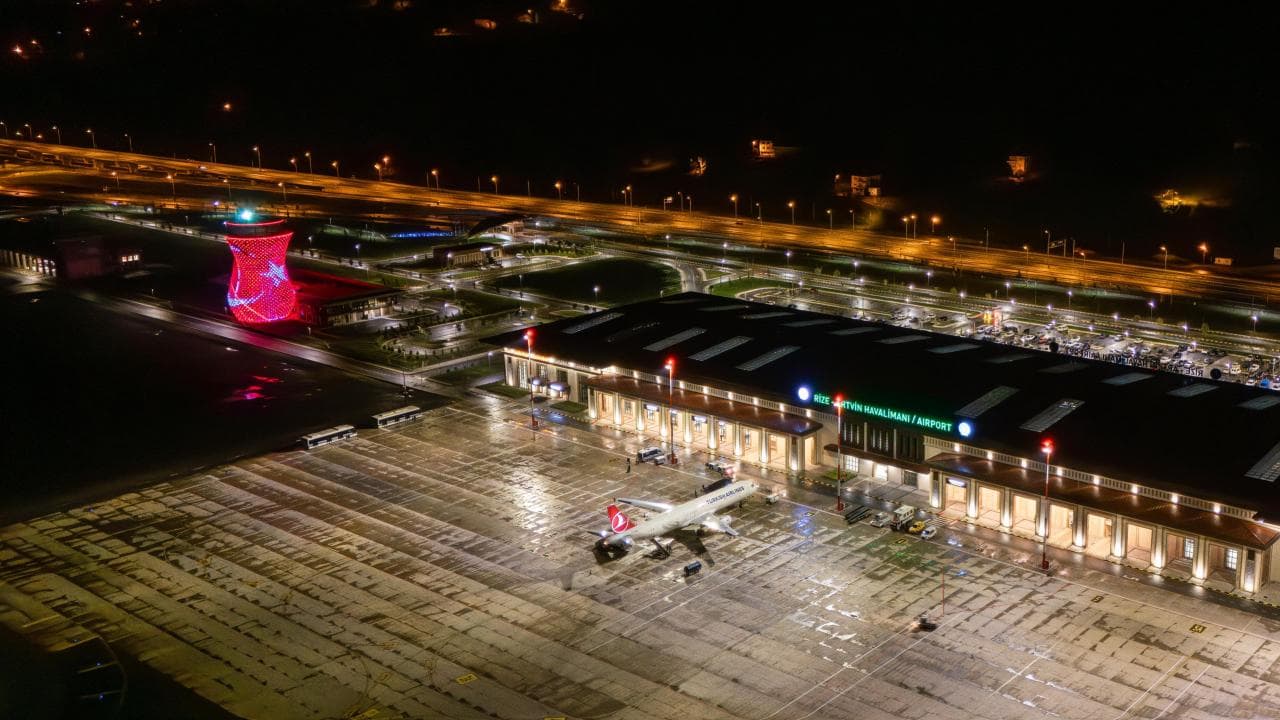 Increase in the number of passengers at Rize-Artvin Airport; significant growth in tourism in the region.