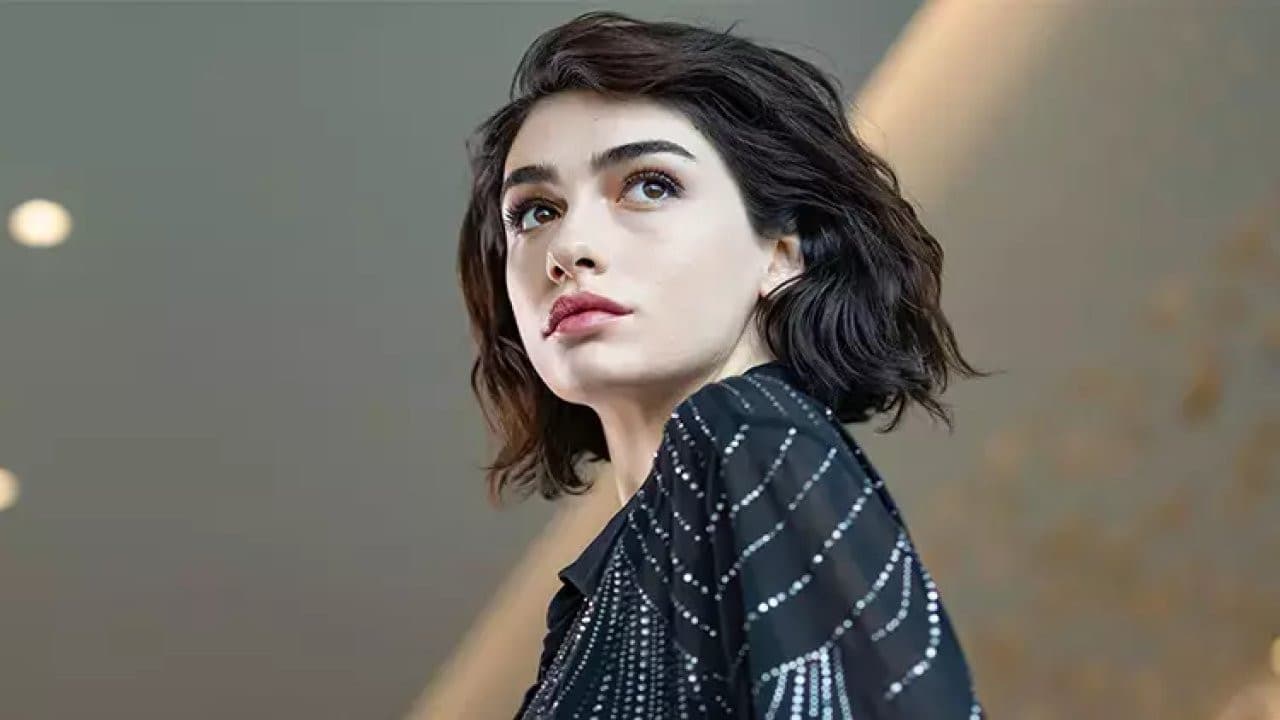 The romantic video of Hazal Ergüçlü and DJ Arts on social media.