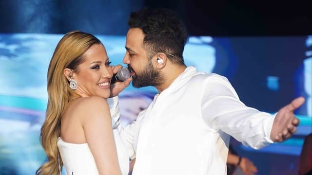 Romantic moments of derya uluğ and Asil Gök on social media