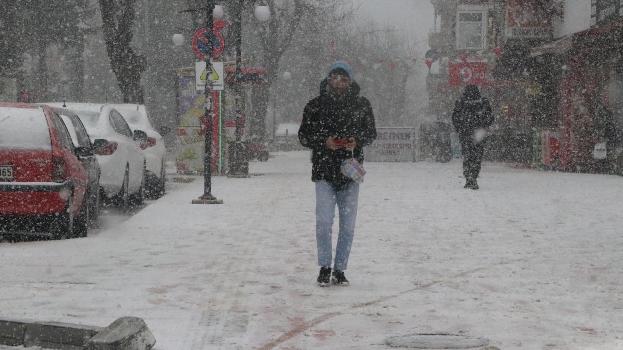 Cold Wave Hits 59 Turkish Provinces; Yozgat Records Lowest Temperature