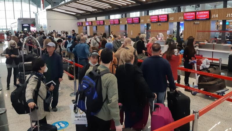 Increase in the Number of Passengers and Flights at Istanbul Airports in 2025
