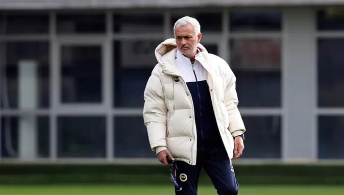 Fenerbahçe's Probable Lineup Against Trabzonspor According to Mourinho
