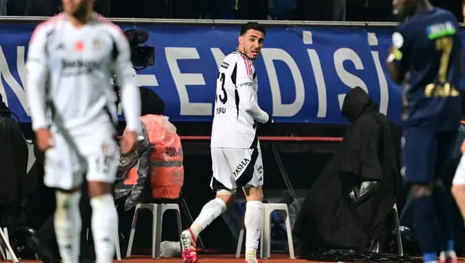 Beşiktaş Faces Defensive Crisis Ahead of Crucial Başakşehir Match