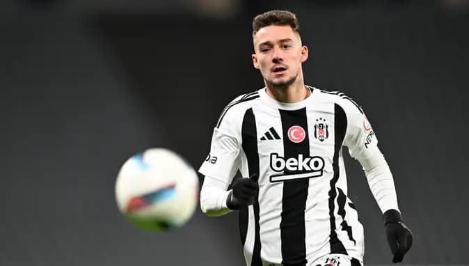 Ernest Muçi Injured in Beşiktaş vs Başakşehir Match; A Shock for the Black-and-Whites
