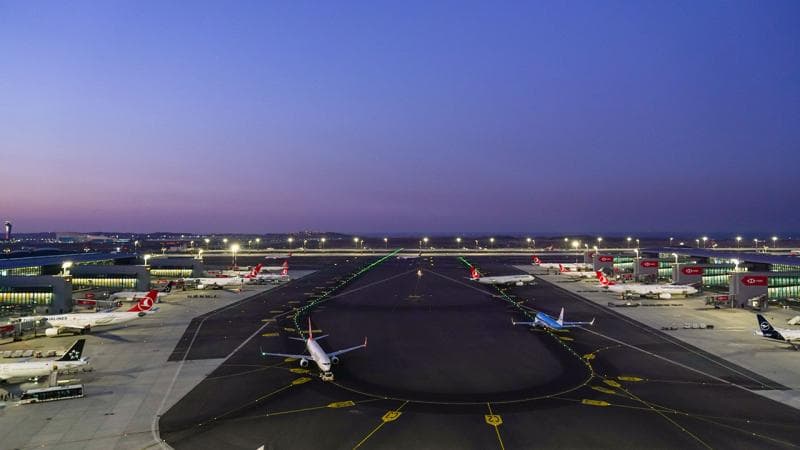 Istanbul Airport leads Europe in launching simultaneous triple runway operations