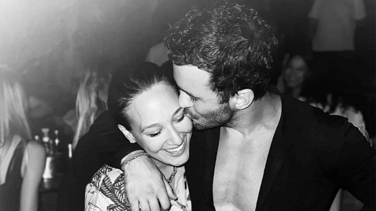 Barış Arduç denies separation from Gupse Özay with a supportive post