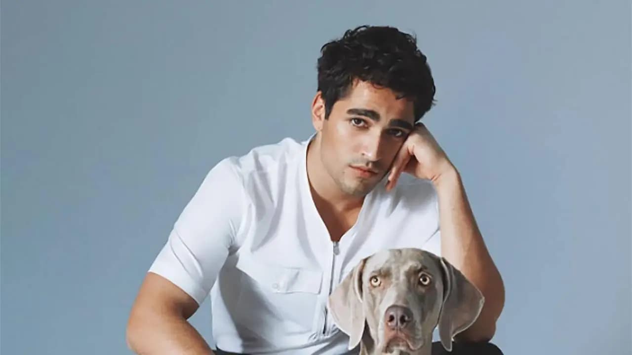 Mert Ramazan Caught Kissing New Girlfriend in Bodrum – She Looks Like Afra!