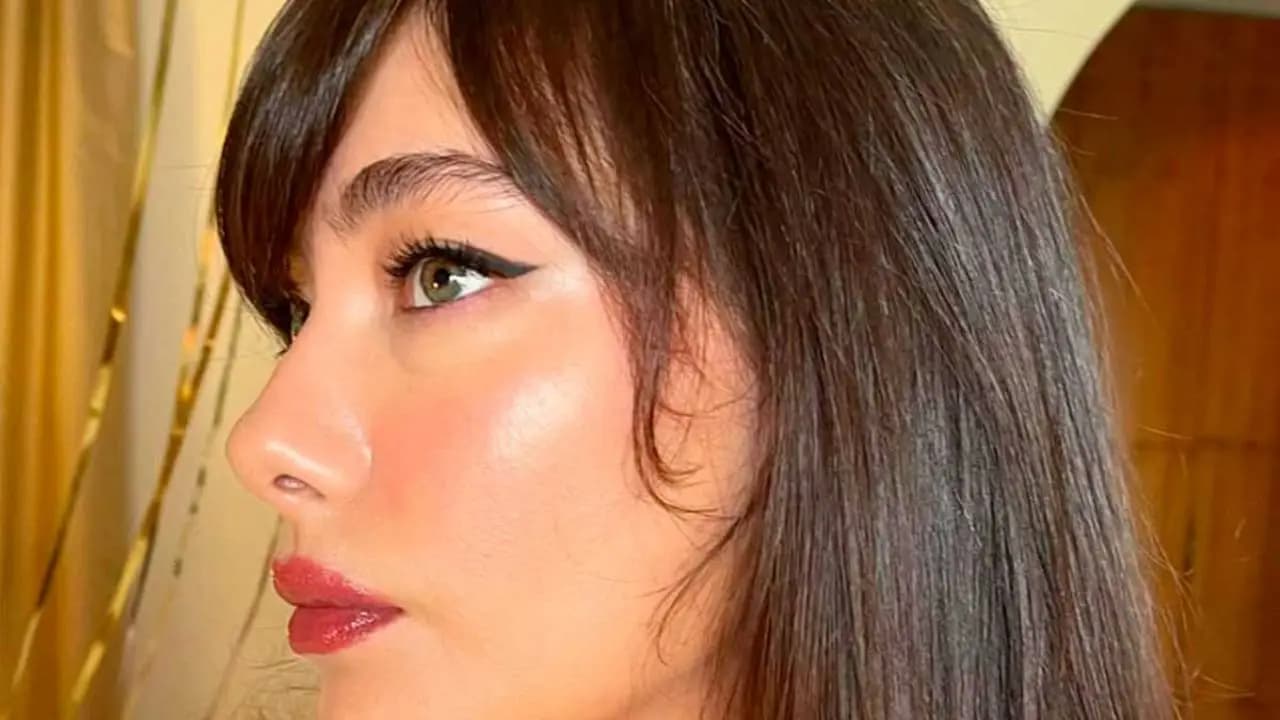 Neslihan Atagül Shares New Photo with Son Aziz and Melts Fans' Hearts