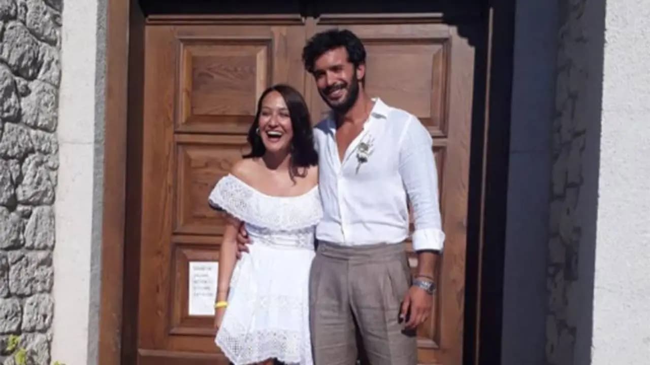 Are Barış Arduç and Gupse Özay Separating? New Photos Say Otherwise