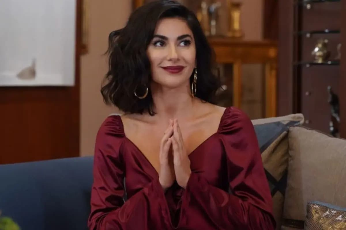 Nesrin Cavadzade Jokes About Her “Secret to Youth,” Mentions Gülşen