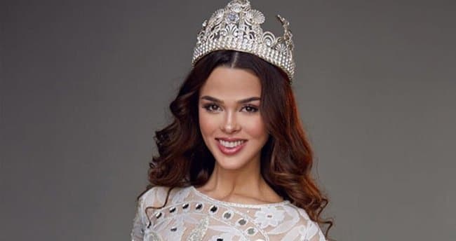 Aslihan, the beauty queen of Turkey in "Word Money"
