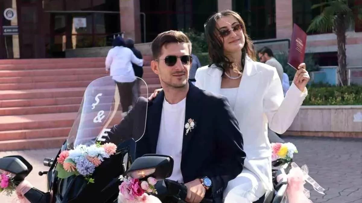 Bursa Couple Celebrates Wedding with Motorcycle Convoy