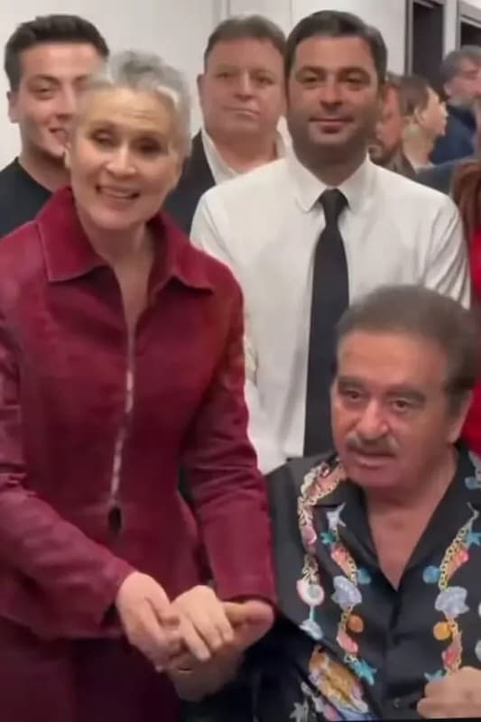 İbrahim Tatlıses’ Hand-Kiss to Gonca Cilasun Becomes Viral Highlight of Film Premiere
