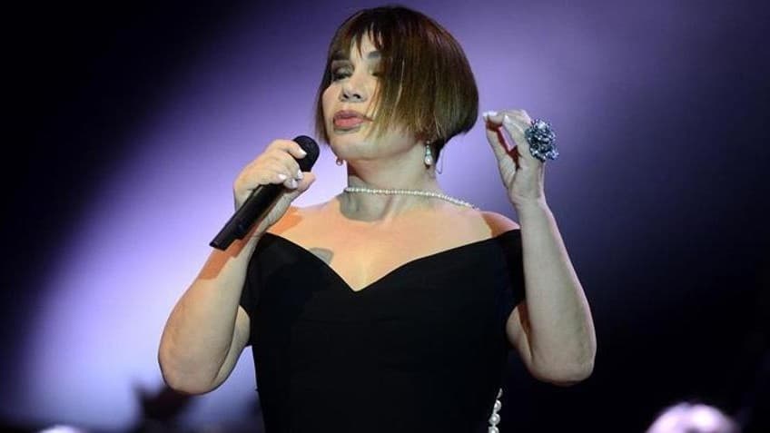 Sezen Aksu Denies Romance Rumors with Bursa Veterinarian: Official Statement