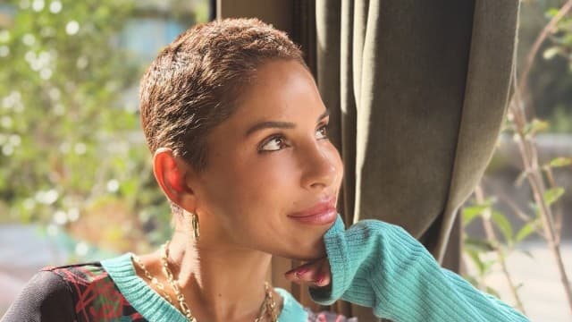Emotional Confession from Irmak Ünal About Her Battle with Breast Cancer