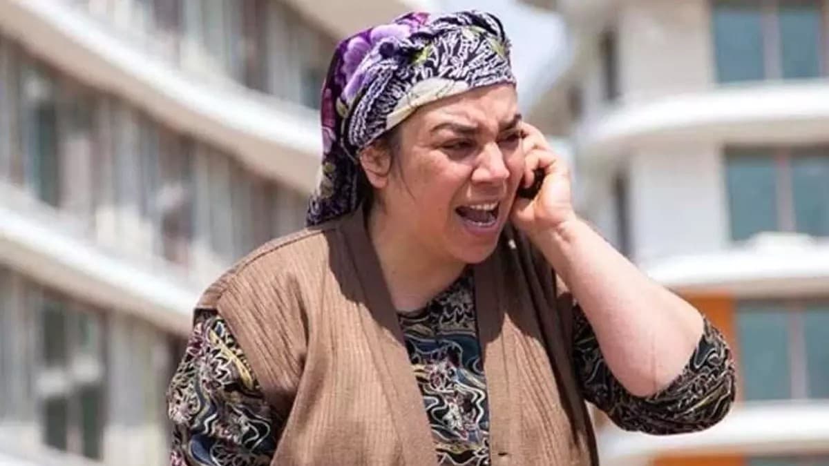 Yeşim Ceren Bozoğlu Reconnects with Her Childhood Love After 30 Years