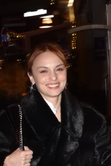 Nilperi Şahinkaya Says She Is Waiting for a Marriage Proposal